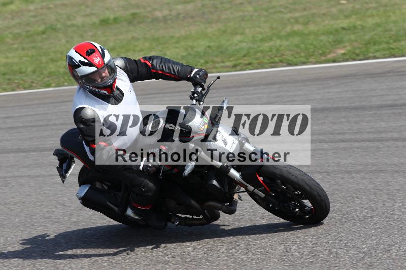 /Archiv-2022/06 15.04.2022 Speer Racing ADR/Instruktorengruppe/7-1